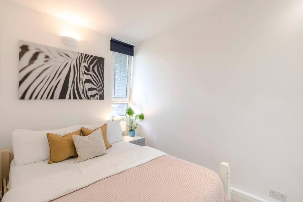 The Clarence, Central London Apartment W/ Wifi מראה חיצוני תמונה