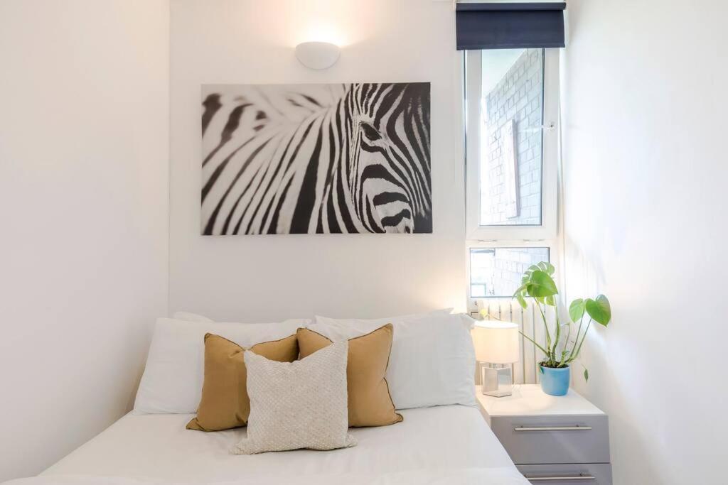 The Clarence, Central London Apartment W/ Wifi מראה חיצוני תמונה