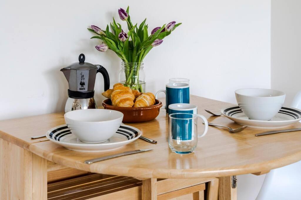 The Clarence, Central London Apartment W/ Wifi מראה חיצוני תמונה