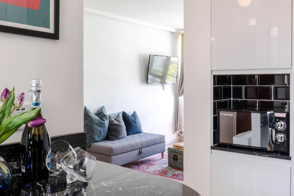 The Clarence, Central London Apartment W/ Wifi מראה חיצוני תמונה